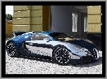 Bugatti Veyron, Budynek, Plac