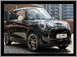 Mini Cooper S E Resolute